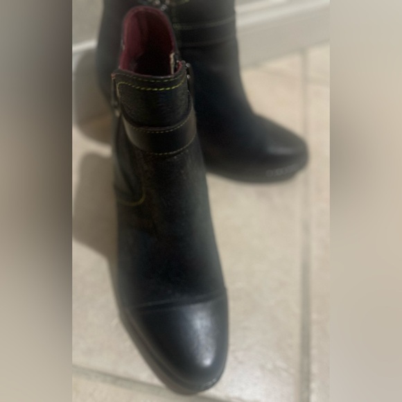Women’s L'Artiste Spring Step Captivate Ankle Boots. Size 37 (US 6.5-7). - Picture 3 of 12